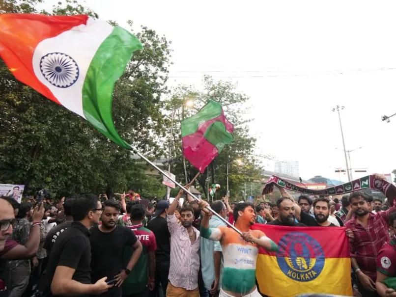 Rare Unison: East Bengal and Mohun Bagan Fans Protest Kolkata Rape-Murder