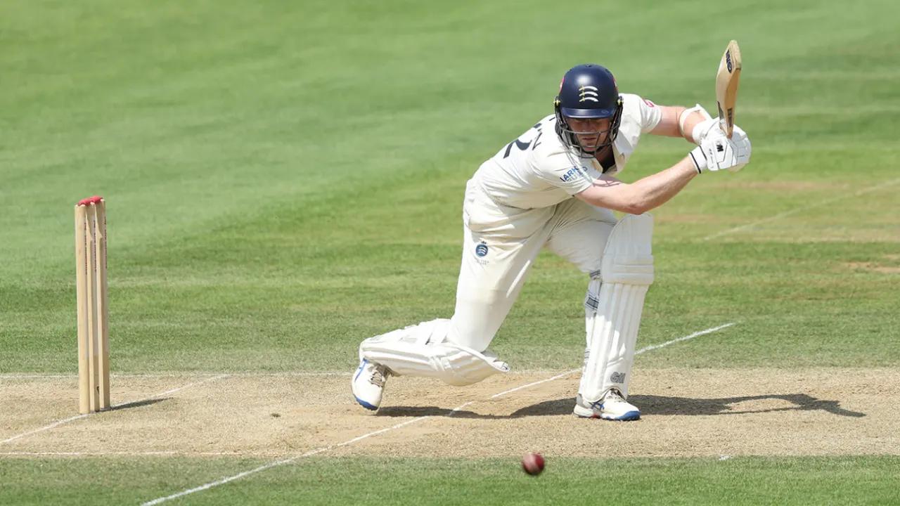 Sanderson leads the charge for Northants as Robson and du Plooy propel Middlesex to victory