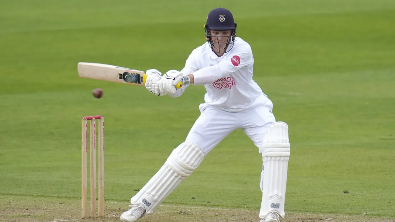 Hampshire thwart Essex's title charge with anchor drop