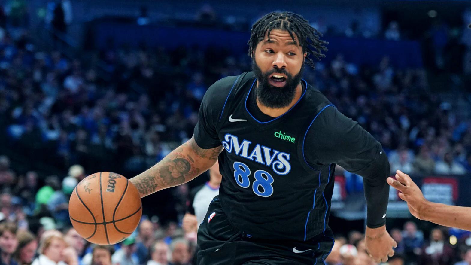 Mavericks bring back veteran forward Markeiff Morris