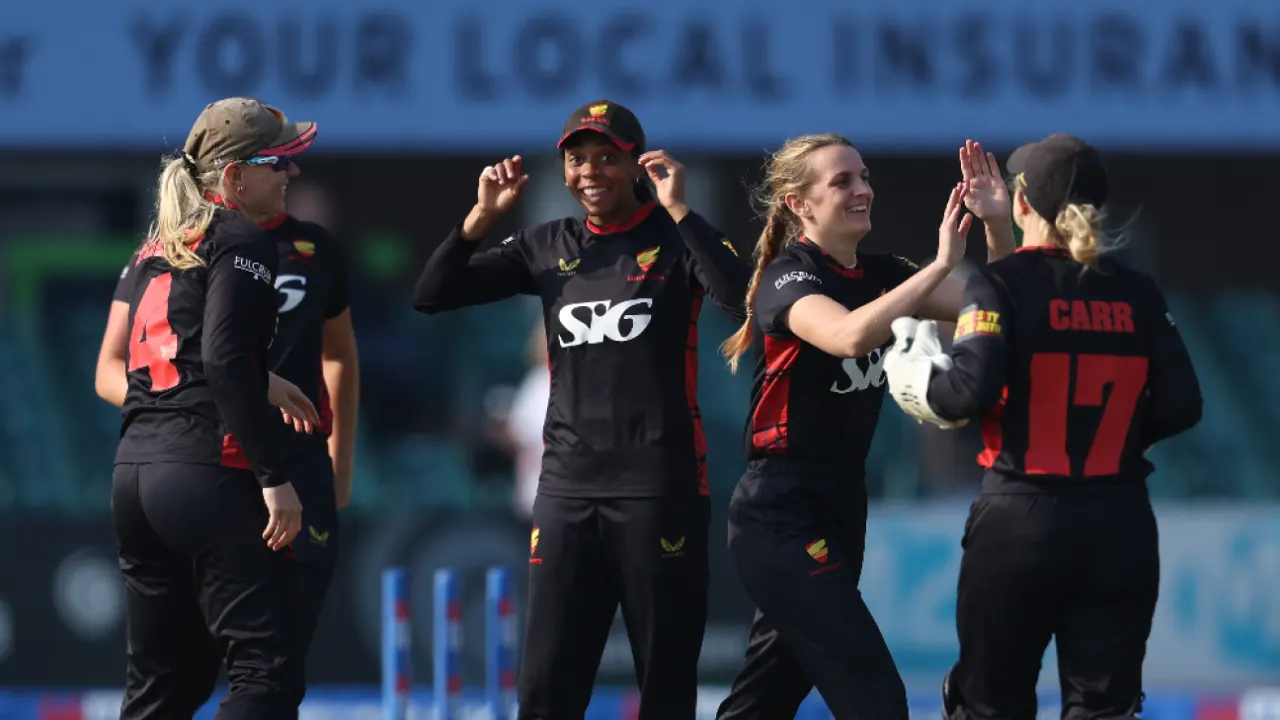 Sunrisers shine in victory as sun sets on the Rachael Heyhoe Flint Trophy