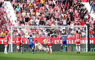 Heroic Performance: Former Tottenham Goalkeeper Shines with Three Penalty Saves in a Single Match