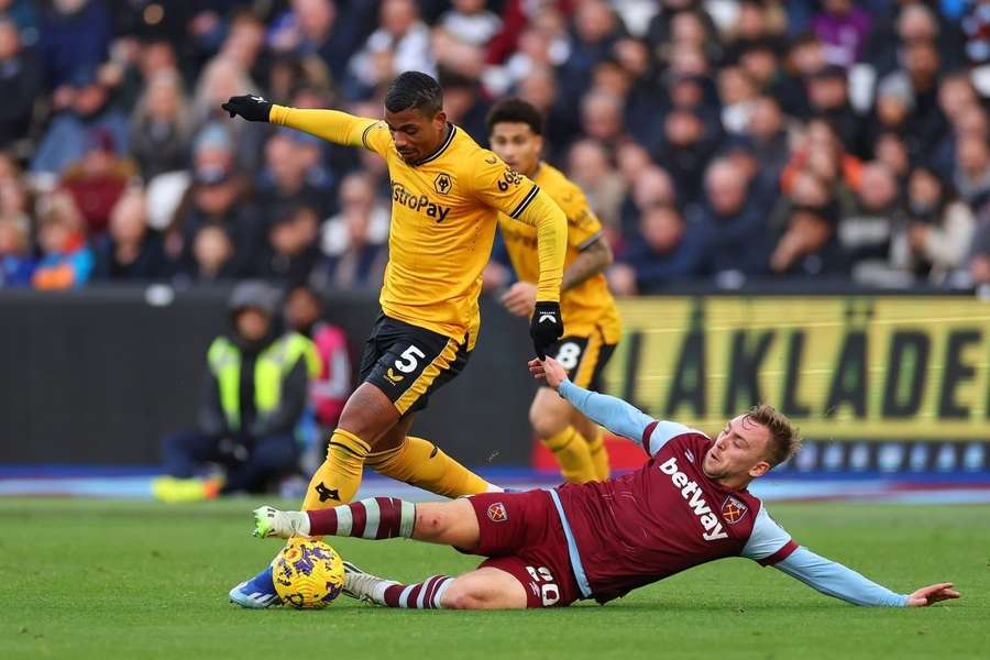 O'Neil remains confident in Wolverhampton Wanderers' fans' support for him and the team - Paul Vegas