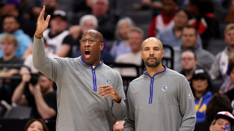 First Meeting Between Nets Coach Jordi Fernandez and Mentor Mike Brown