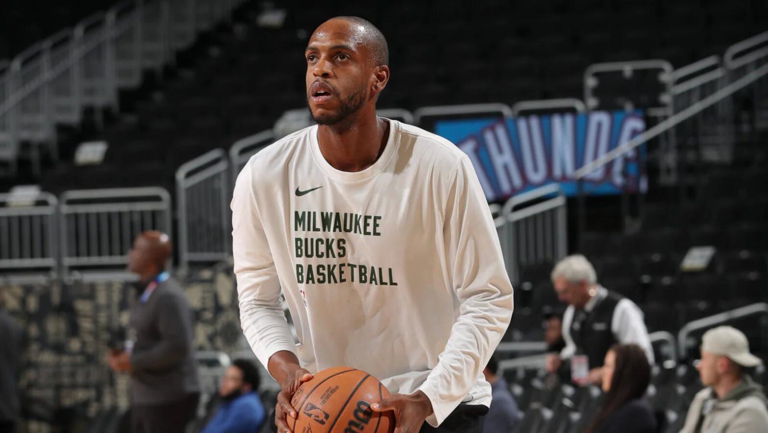 Bucks' Khris Middleton set to return in season opener against Celtics